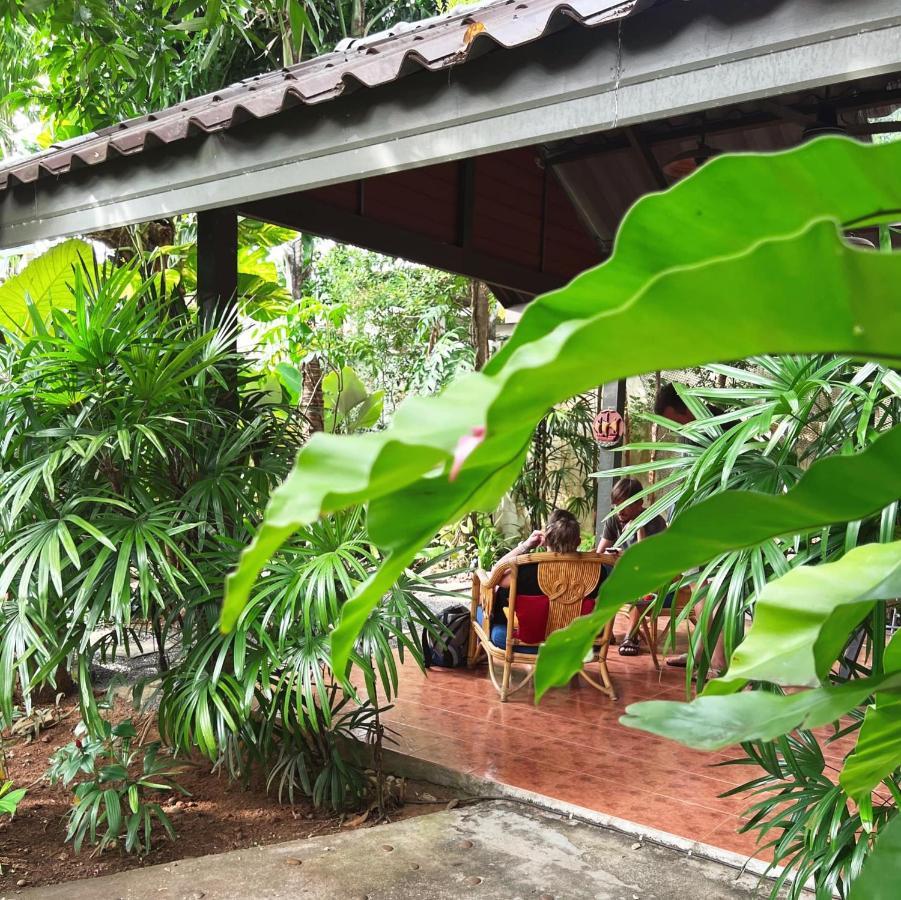 The Snug Airportel - Phuket Airport Nai Yang Beach Exterior foto